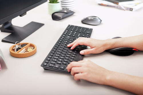 CHERRY KW 9100 SLIM toetsenbord Universeel RF-draadloos + Bluetooth QWERTZ Duits Zwart