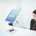 StarTech.com Verstelbare Tablet Houder voor Bureau, Wandmonteerbaar, Draagvermogen 1kg, Ergonomische Tablet Steun, Universele Tablet Standaard, Zwenken/Draaien/Roteren