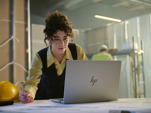 HP Zbook X G2i Wolf Pro Security Edition Copilot+ PC Intel Core Ultra 7 356H Mobiel werkstation 40,6 cm (16") WUXGA 32 GB DDR5-SDRAM 1 TB SSD NVIDIA RTX PRO 2000 Blackwell Wi-Fi 7 (802.11be) Windows 11 Pro AI Workstation, AI PC Zilver QWERTY