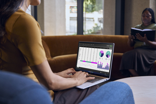 HP EliteBook X G2q 14 Next Gen AI PC Copilot+ PC Snapdragon X2E-90-100 Laptop 35,6 cm (14") WUXGA 32 GB LPDDR5x-SDRAM 1 TB SSD Wi-Fi 7 (802.11be) Windows 11 Pro Blauw QWERTY