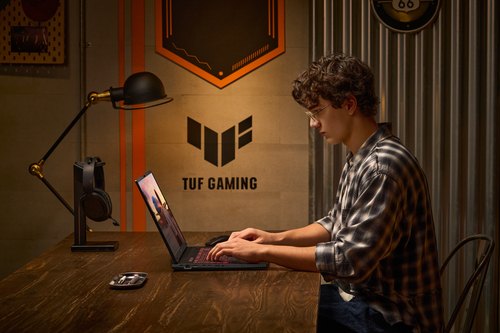 ASUS TUF Gaming A18 FA808UM-S8011W AMD Ryzen™ 7 260 Laptop 45,7 cm (18") WUXGA 32 GB DDR5-SDRAM 1 TB SSD NVIDIA GeForce RTX 5060 Wi-Fi 6E (802.11ax) Windows 11 Home Zwart, Grijs AZERTY Belgisch