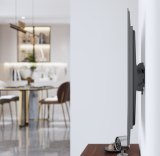 Manhattan Wandbeugel voor TV’s en monitoren (Kantelbaar), voor schermen 37"–65", VESA-compatibiliteit: van 200x200 tot 600x400 mm (controleer de afmetingen van de vier montagegaten aan de achterzijde), max 45 kg, zwart