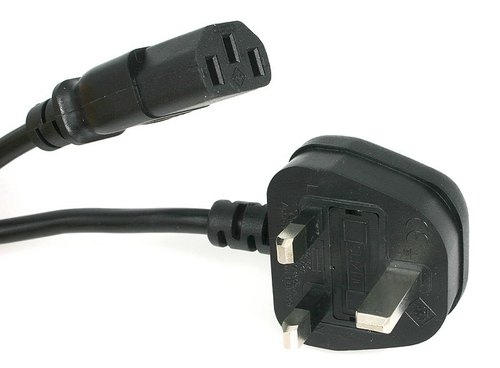 StarTech.com 1m UK Computer Stroomkabel, BS 1363 naar C13, 18AWG, 10A 250V, Zwart, AC Vervangkabel, Kettle Lead / UK Voedingskabel voor PC en Netwerk Apparatuur, TV/Monitor Voedingskabel