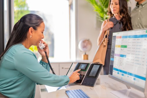 HP Poly Edge E450 IP-telefoon met PoE-ondersteuning