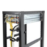 StarTech.com Multidirectionele verticale kabel-D-ringhaak voor serverracks 6 x 10 cm