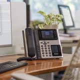 HP Poly Edge E400 IP-telefoon met PoE-ondersteuning