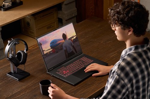 ASUS TUF Gaming A18 FA808UM-S8011W AMD Ryzen™ 7 260 Laptop 45,7 cm (18") WUXGA 32 GB DDR5-SDRAM 1 TB SSD NVIDIA GeForce RTX 5060 Wi-Fi 6E (802.11ax) Windows 11 Home Zwart, Grijs AZERTY Belgisch