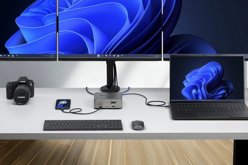 StarTech.com Thunderbolt 5 Universeel Docking Station, Multi-Display Hub, 8K 60Hz of 4K 144Hz, 120Gbps Bandwidth Boost, 140W PD, 30W Phone Charging, USB 10Gbps, 2.5G LAN