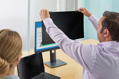 3M Privacy Filter voor 23.8in Volledig Scherm Monitor met COMPLY™ Magnetische Bevestiging, 16:9, PF238W9EM