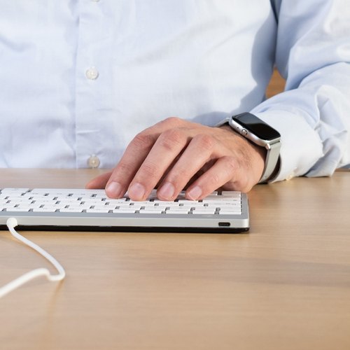 R-Go Tools Ergonomisch toetsenbord R-Go Compact Break, compact toetsenbord met pauzesoftware, QWERTY (US), bedraad, wit