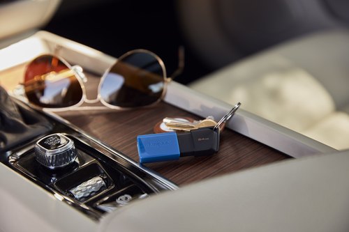 Kingston Technology DataTraveler Exodia M 64 GB, USB 3.2 Gen 1 (zwart + blauw)