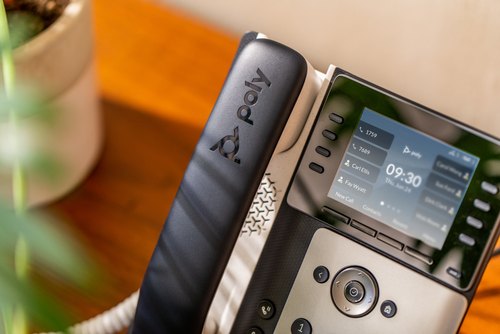 HP Poly Edge E300 IP-telefoon met PoE-ondersteuning