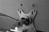Manhattan Bureaubeugel voor TV’s en monitoren (Volledig Verstelbaar met veer), voor schermen 13"–27", met tafelklem of bladdoorvoer, VESA-compatibiliteit: 75x75 en 100x100 mm (controleer de afmetingen van de vier montagegaten aan de achterzijde), max. 9 kg, zwart