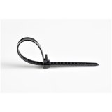 StarTech.com 15 cm Zwarte Herbruikbare Kabelbinders 7 mm Breed, 35 mm Bundeldiameter, 22 kg Treksterkte Hersluitbare Nylon Snelbinders voor Binnen/Buiten, 94V-2/UL Listed, 100 stuks